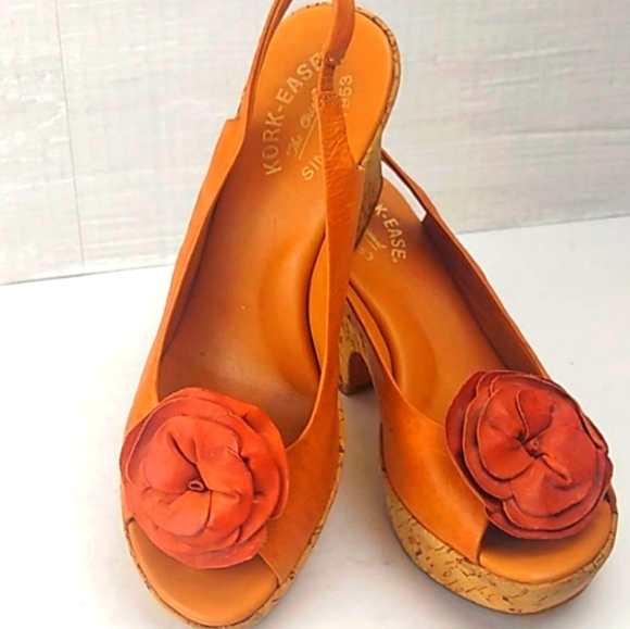 Kork-Ease Carmel Leather Flowered "4 Platform Slings - Picture 10 of 11